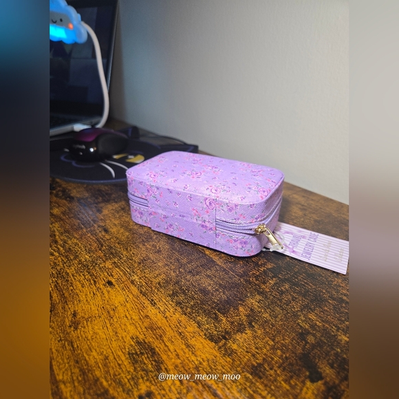 Purple Floral Zip Up Travel Jewelry Case - Picture 2 of 4